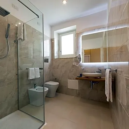 Artemide 3*