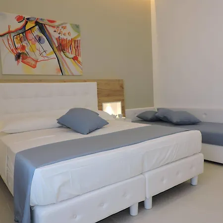 Отель Artemide 3*